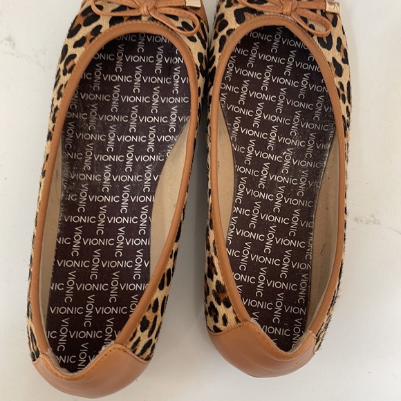 Vionic Ballet Flat Animal Print - Picture 6 of 7